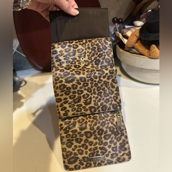 NINE WEST ANIMAL LEOPARD PRINT WALLET PURSE BAG CLUTCH BILLFOLD BROWN VEGAN 5.5” - Picture 11 of 13
